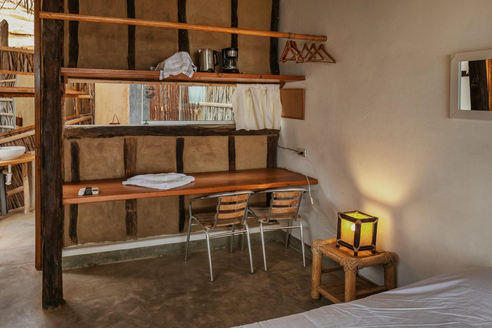 Piramide Titi Hotell Los Órganos Exteriör bild