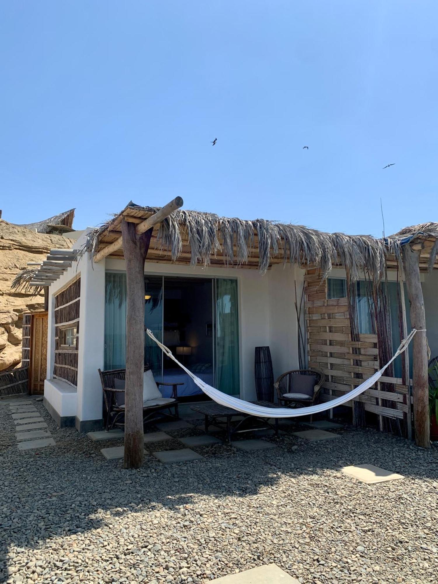 Piramide Titi Hotell Los Órganos Exteriör bild