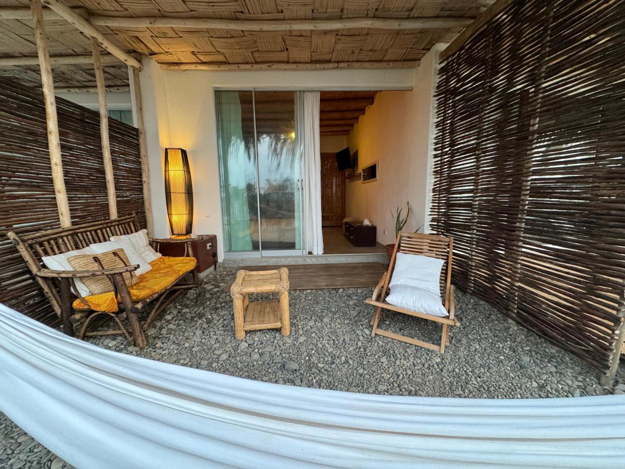 Piramide Titi Hotell Los Órganos Exteriör bild